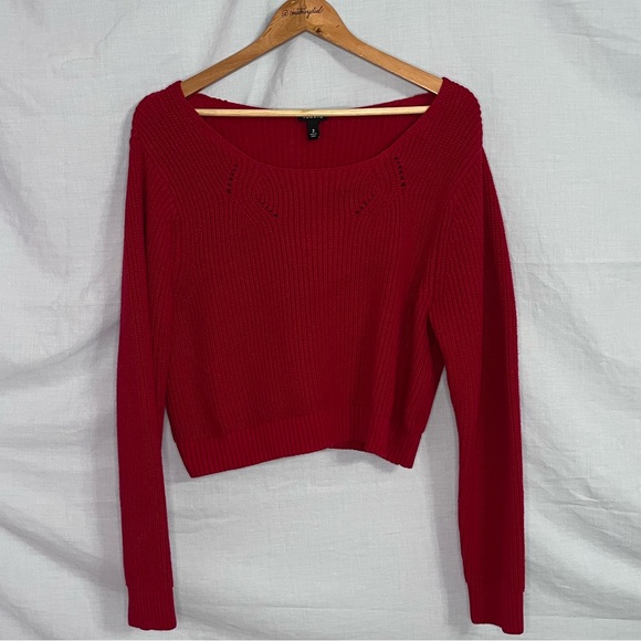 Torrid 'Jester Red' Ribbed Semi-Cropped Pullover Sweater in Size 2 (2X | 18/20) - Picture 2 of 16
